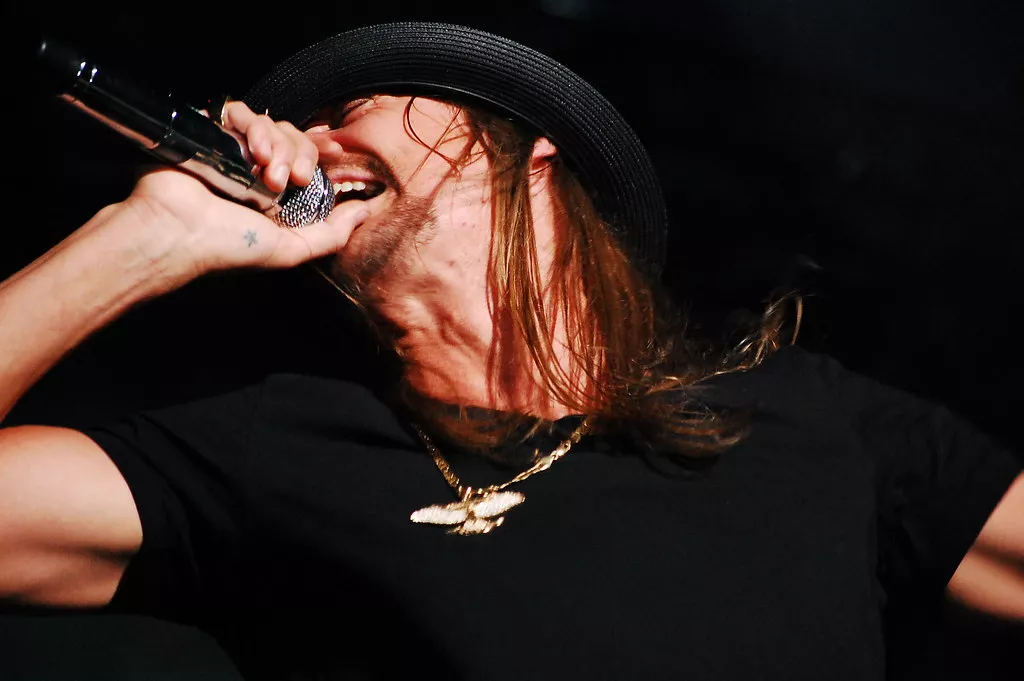 Kid Rock : ivre, il sort une arme en plein milieu d'une interview