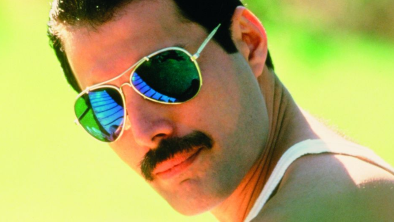 Freddie Mercury : Son album "Mr Bad Guy" fte ses 40 ans avec une ...