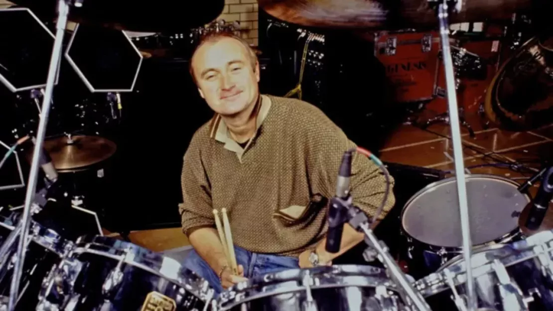 Phil Collins retouche sa batterie après une décennie