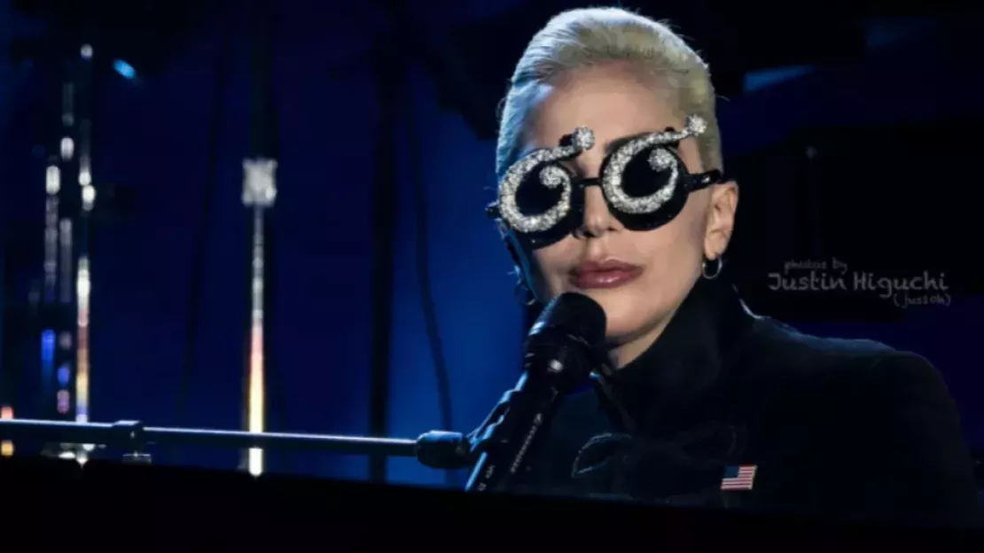 U2 : Lady Gaga raconte sa première rencontre amusante avec Bono !