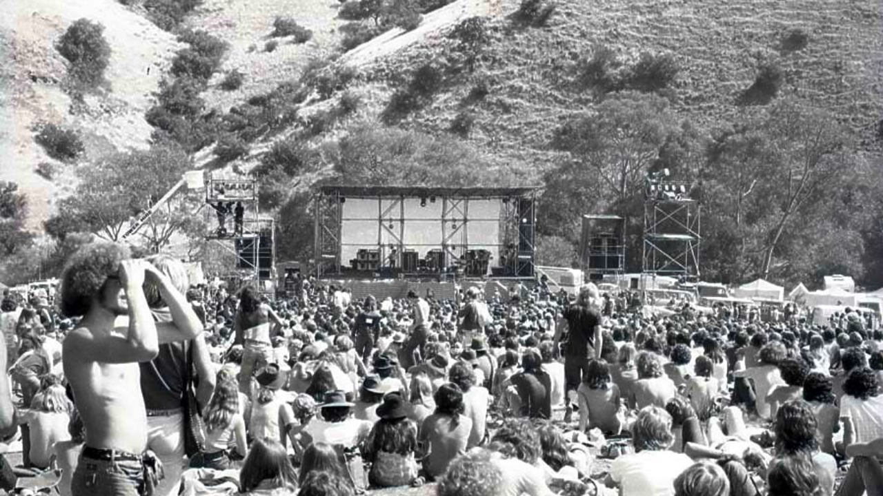 25 janvier 1975 : Le Festival Sunbury Rock vire au drame avec une bagarre entre Deep Purple et AC/DC 25 janvier 1975 : Le Festival Sunbury Rock vire au drame avec une bagarre entre Deep Purple et AC/DC