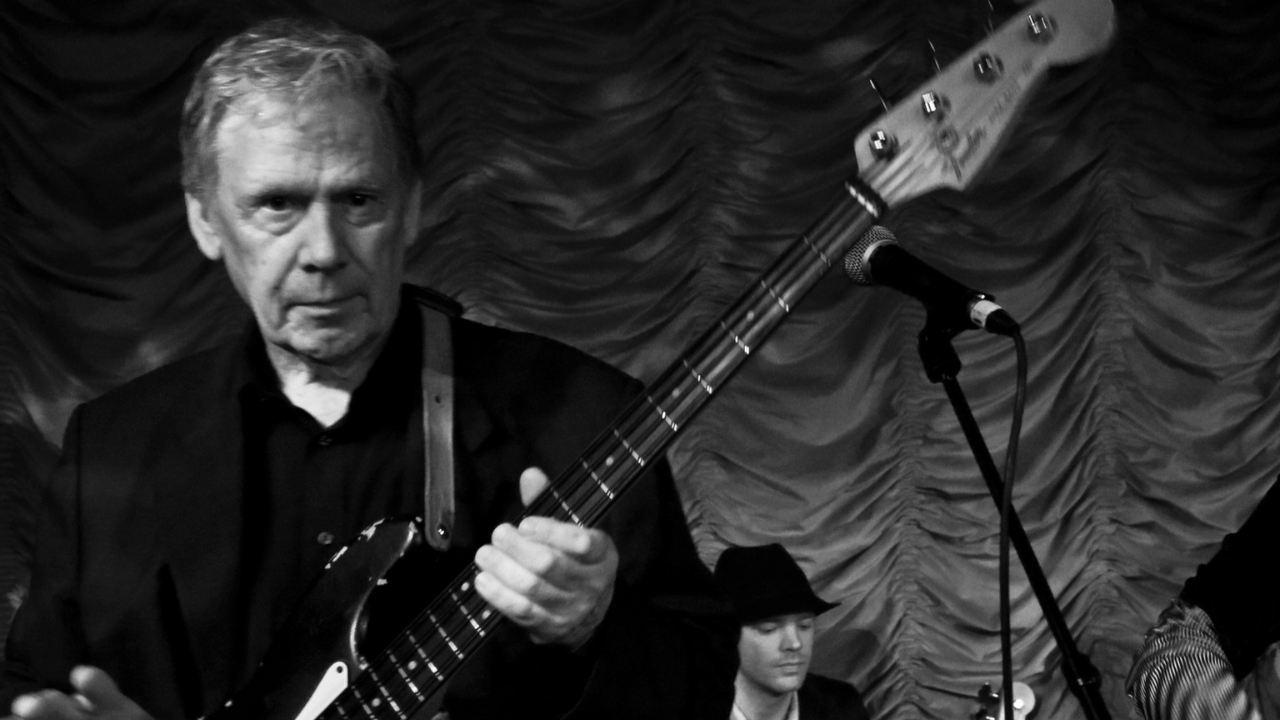 Herbie Flowers : le bassiste iconique de Lou Reed et David Bowie est mort  Herbie Flowers : le bassiste iconique de Lou Reed et David Bowie est mort