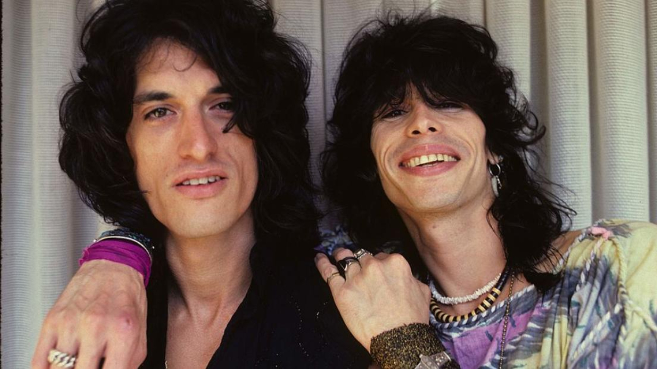 Aerosmith : Quand le tout premier concert du groupe tourne à la catastrophe à cause de Steven Tyler et Joe Perry Aerosmith : Quand le tout premier concert du groupe tourne à la catastrophe à cause de Steven Tyler et Joe Perry
