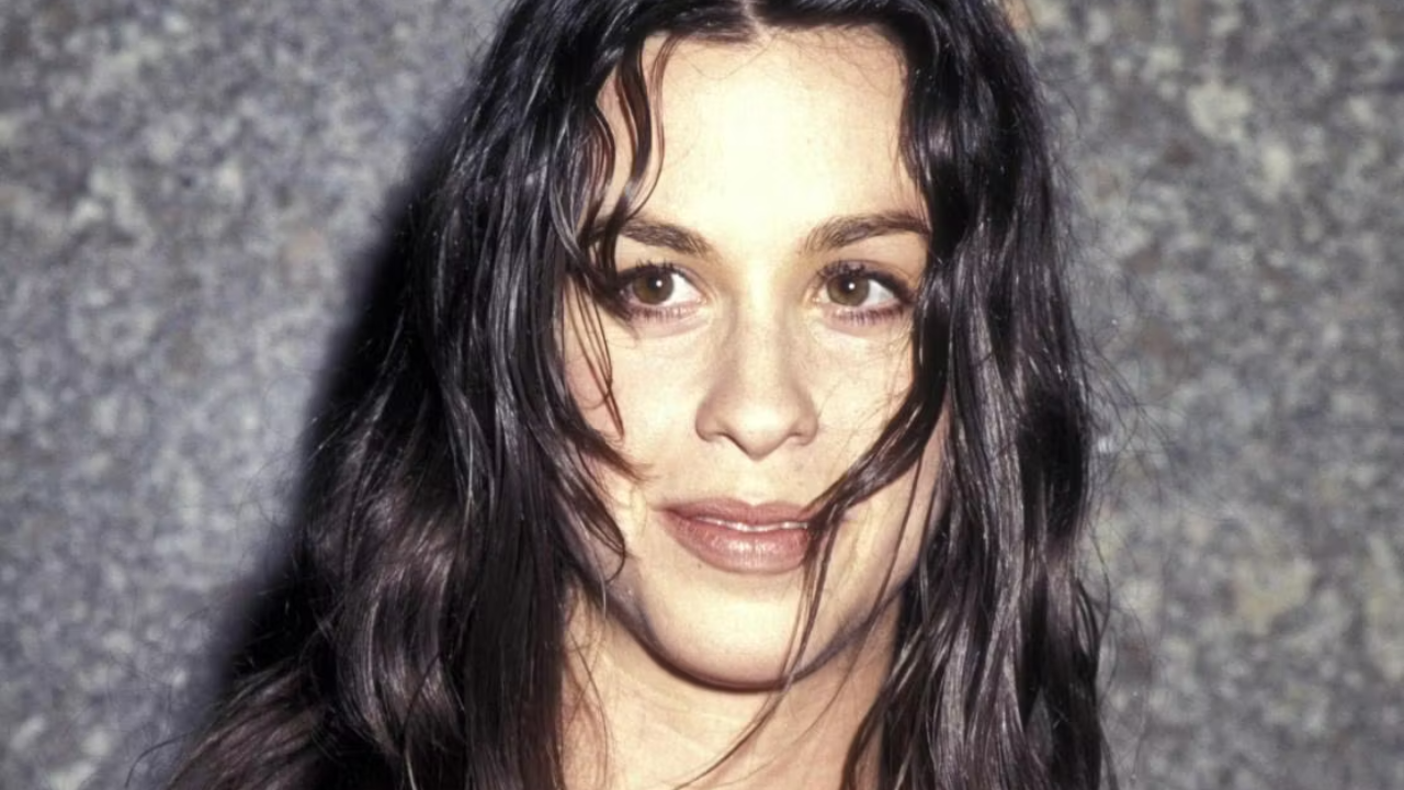 Alanis Morissette : retour sur le morceau iconique 'Ironic' (et pourquoi ses paroles n'ont rien d'&laquo; ironique &raquo;)