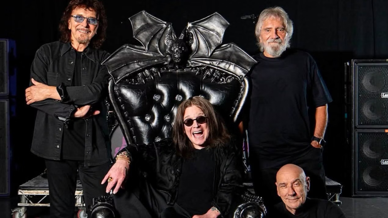 Black Sabbath annonce la parution du premier ouvrage officiel retra&ccedil;ant l'histoire du groupe (auquel Ozzy a lui-m&ecirc;me contribu&eacute;).