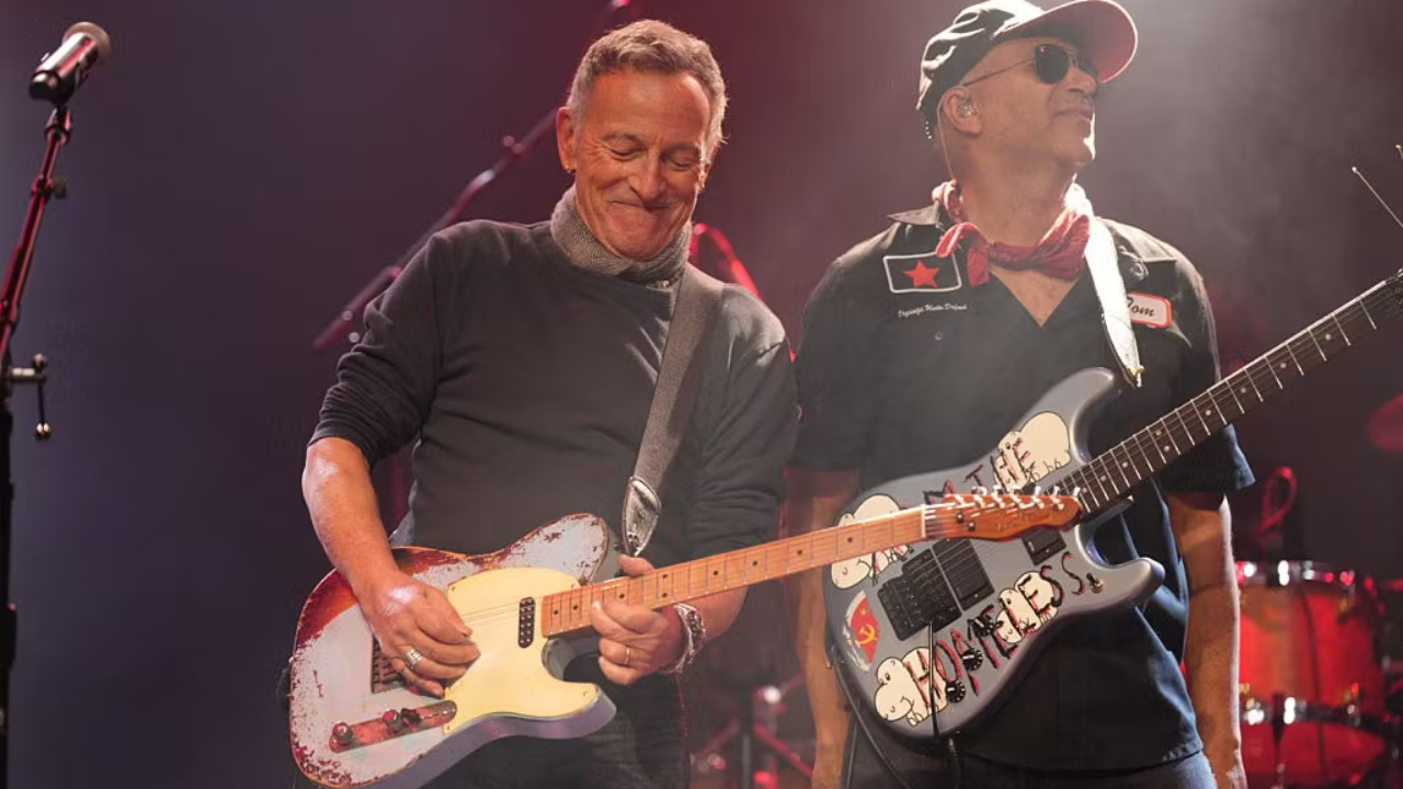 Bruce Springsteen et Tom Morello : ensemble sur scène à Minneapolis ! Bruce Springsteen et Tom Morello : ensemble sur scène à Minneapolis !