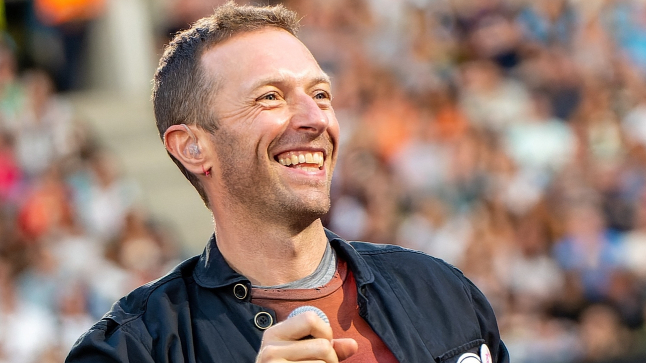 Chris Martin bientôt à Paris : un concert caritatif aux Folies Bergère