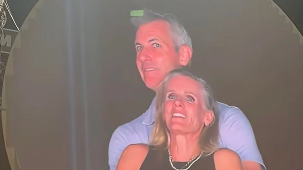 Coldplay : Apr&egrave;s l'incident de la "Kiss Cam" la femme au coeur du scandale d&eacute;cide de prendre la parole, "j'ai pris l'essentiel des abus"