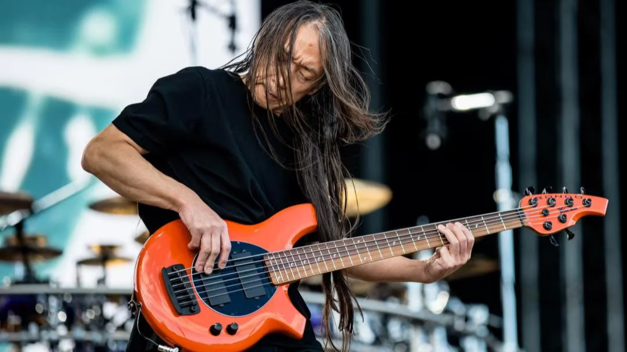 Dream Theater : pourquoi entend-on si peu la basse de John Myung ? Dream Theater : pourquoi entend-on si peu la basse de John Myung ?