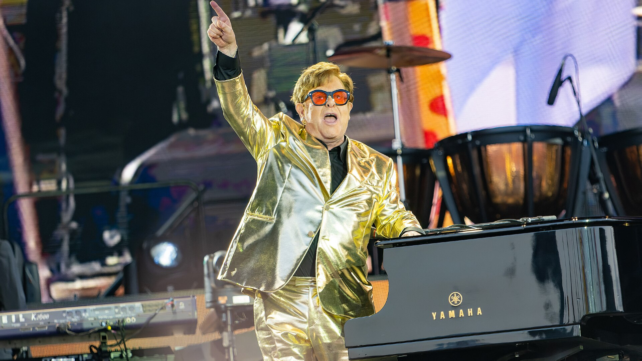 Elton John ouvre le bal dans la centrale d'&laquo; Animals &raquo; de Pink Floyd