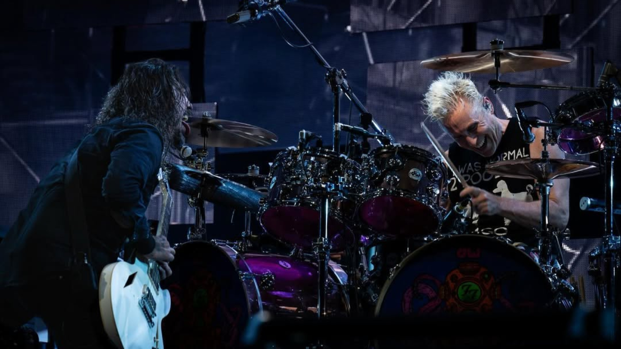 Foo Fighters : Avec plein d'humour, Josh Fresse explique les 10 raisons possibles de son éviction Foo Fighters : Avec plein d'humour, Josh Fresse explique les 10 raisons possibles de son éviction