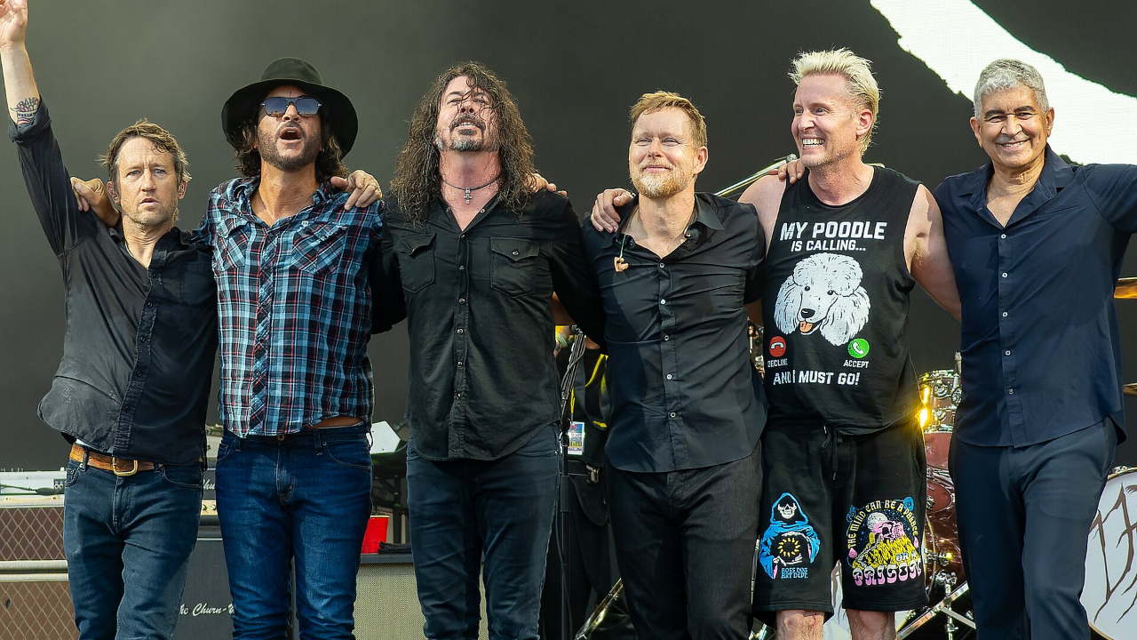 Foo Fighters : Dave Grohl et Pat Smear r&eacute;unis sur une nouvelle version d&rsquo;un morceau de The Pretty Reckless !