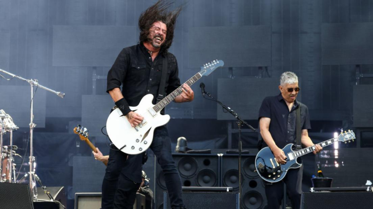 Foo Fighters : Quand les Red Hot Chili Peppers voulaient chiper Pat Smear du groupe !