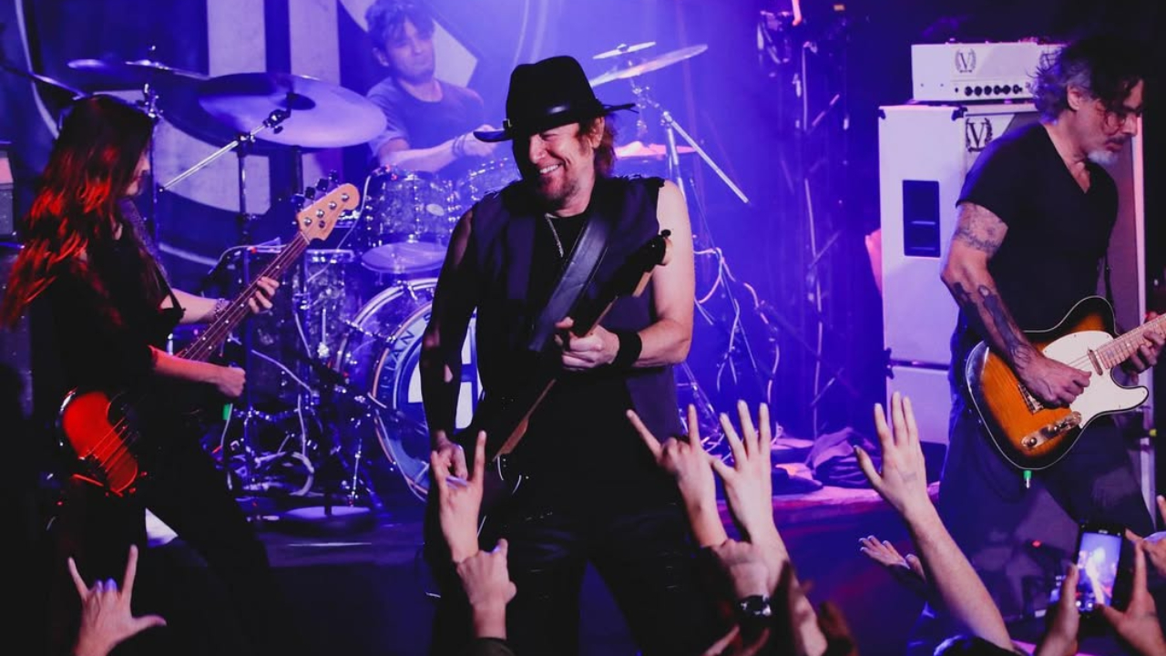 Iron Maiden : Adrian Smith dénonce la précarité dans le rock, "Très peu de gens vivent de leur musique" Iron Maiden : Adrian Smith dénonce la précarité dans le rock, "Très peu de gens vivent de leur musique"