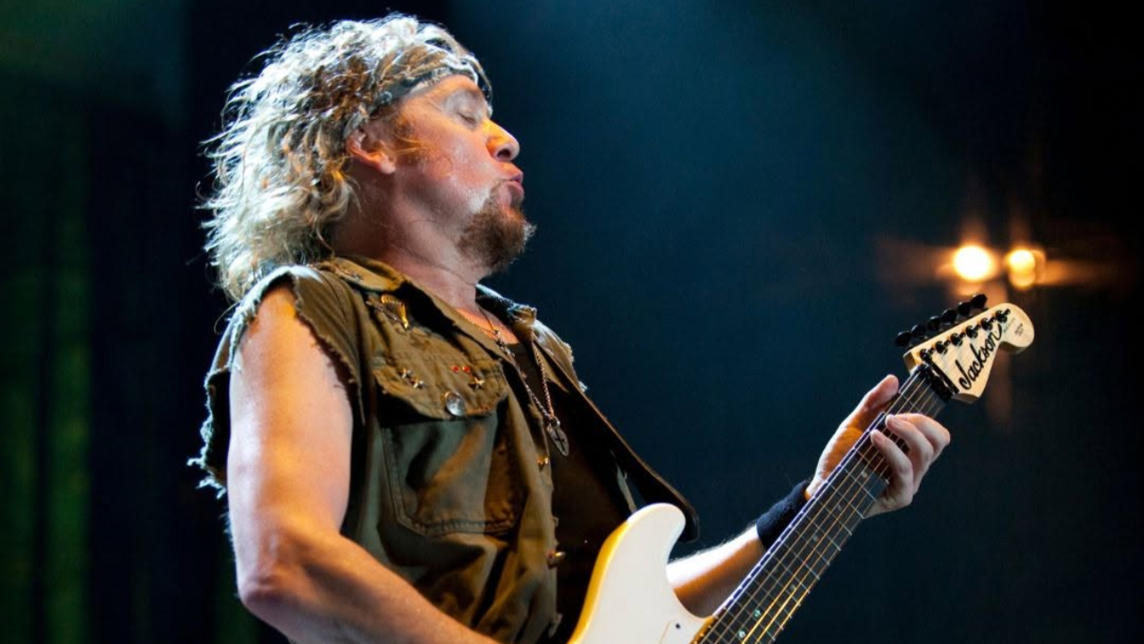 Iron Maiden : Adrian Smith révèle son morceau préféré du groupe