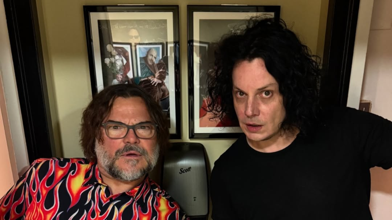 Jack Black et Jack White ont interpr&eacute;t&eacute; &laquo; Seven Nation Army &raquo; ensemble dans l'&eacute;mission Saturday Night Live !