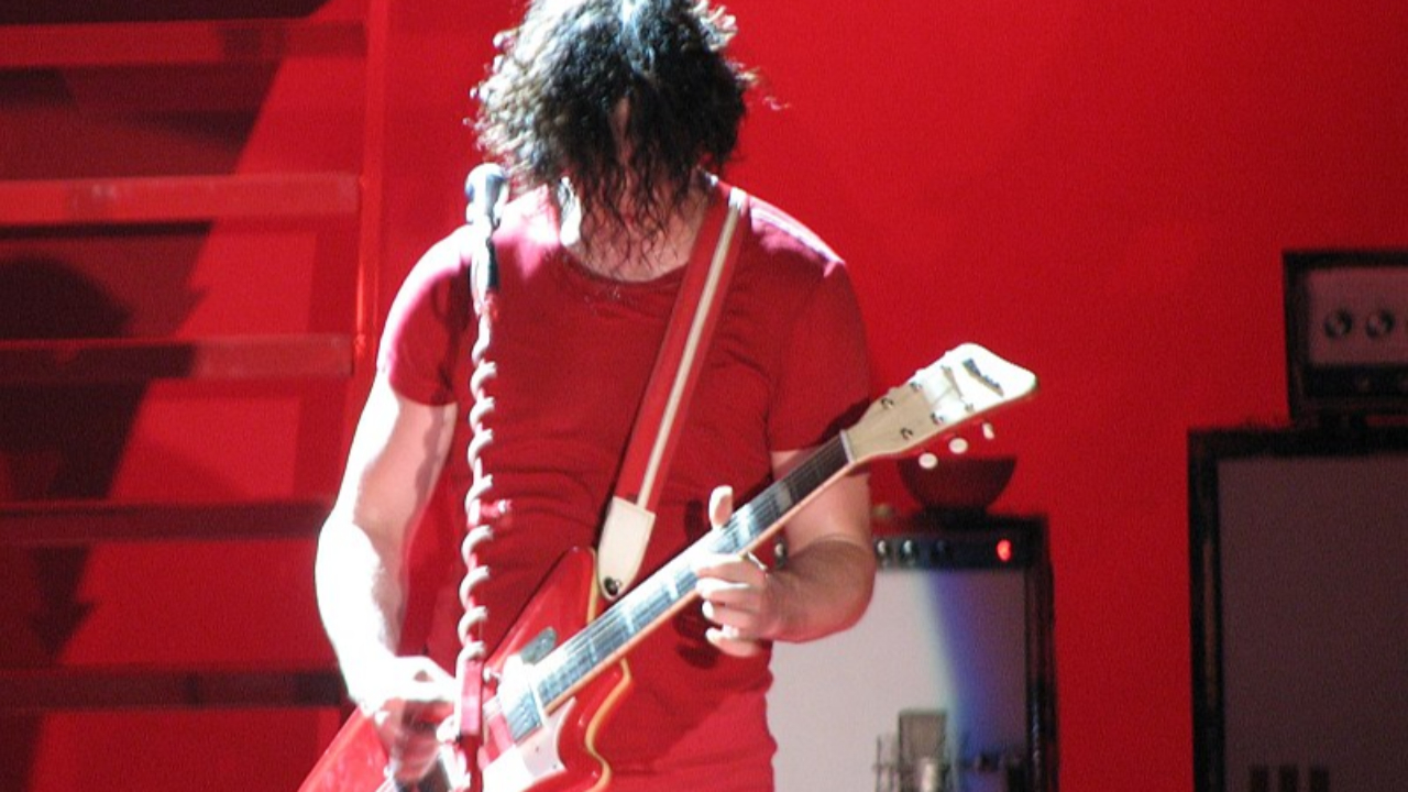 Jack White change les paroles de "Corporation" pour tacler Donald Trump et Elon Musk Jack White change les paroles de "Corporation" pour tacler Donald Trump et Elon Musk