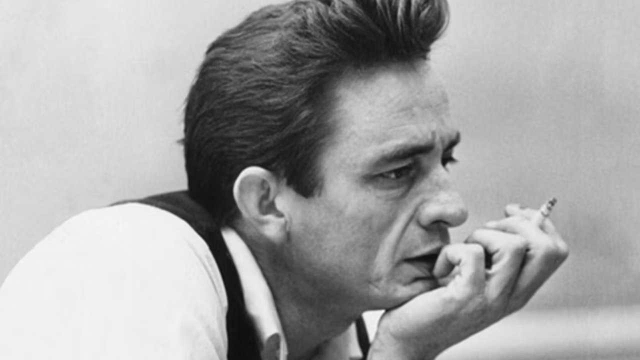 Johnny Cash a écrit « I Walk the Line » en vingt minutes : découvrez la véritable histoire de cette chanson légendaire. Johnny Cash a écrit « I Walk the Line » en vingt minutes : découvrez la véritable histoire de cette chanson légendaire.