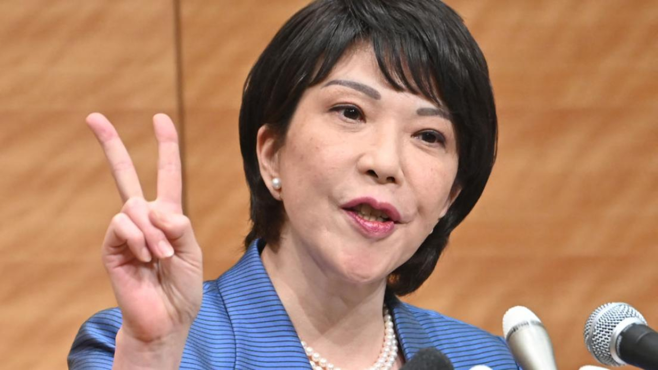 La première ministre japonaise avoue... adorer le heavy métal : "Je joue de la batterie pour me défouler avec Deep Purple et Black Sabbath"
