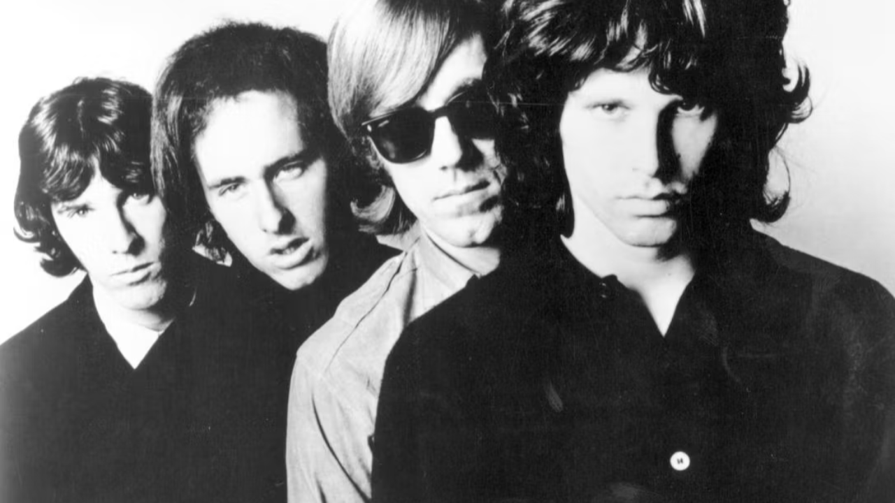 Light My Fire, la v&eacute;ritable histoire du chef-d'&oelig;uvre des Doors qui a pos&eacute; les fondements de la r&eacute;volution culturelle de la fin des ann&eacute;es 60.