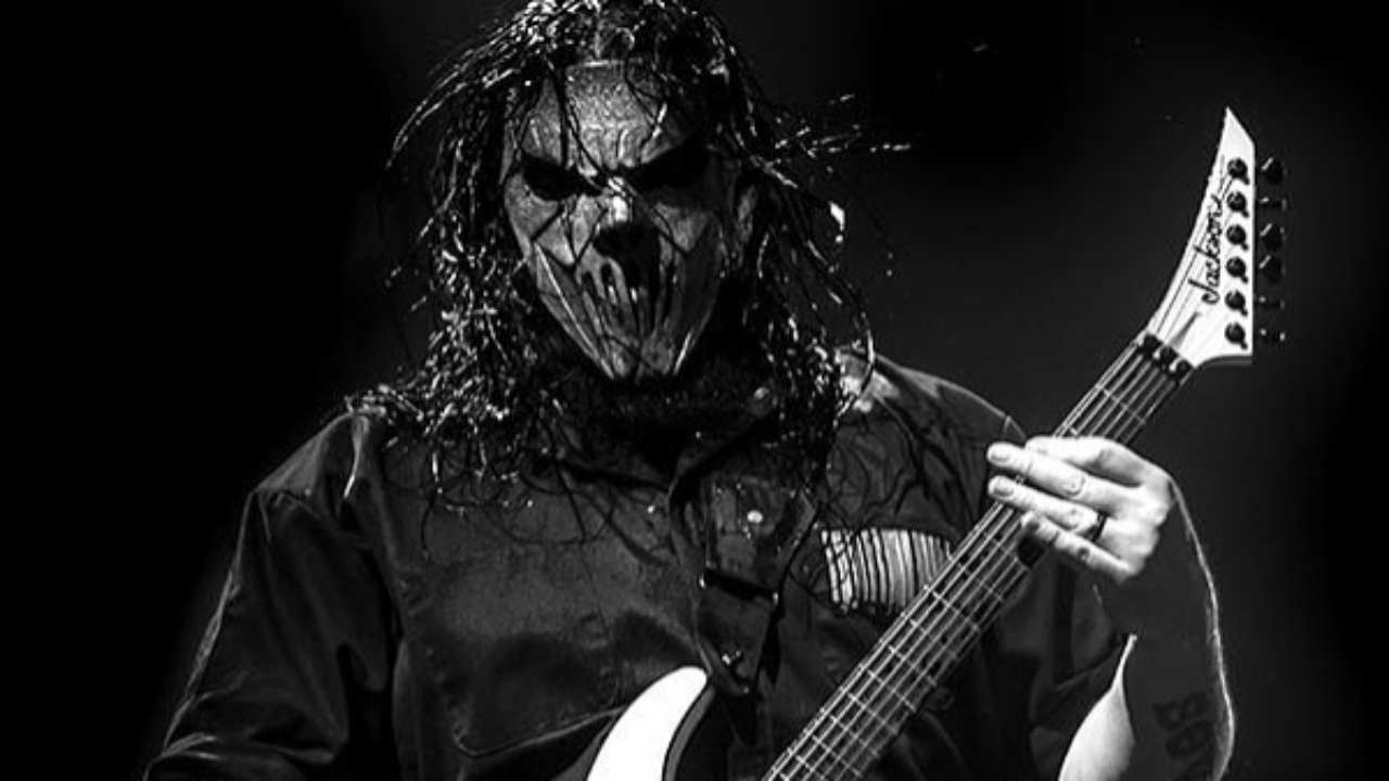 Mick Thomson (Slipknot) : "Sans mon masque, je ne serais probablement pas à l’avant de la scène.” Mick Thomson (Slipknot) : "Sans mon masque, je ne serais probablement pas à l’avant de la scène.”