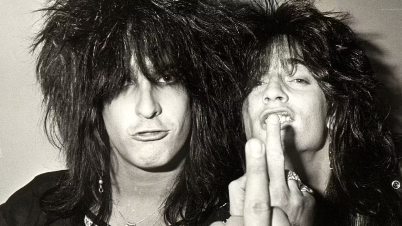 M&ouml;tley Cr&uuml;e : Le jour o&ugrave; Nikki Sixx a &eacute;t&eacute; d&eacute;clar&eacute; mort d'une overdose d'h&eacute;ro&iuml;ne.