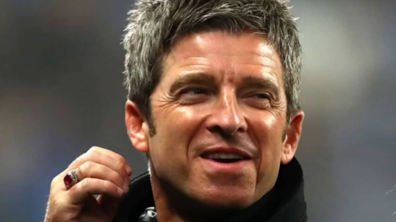 Oasis : Quand Noel Gallagher achète une Jaguar... alors qu'il n'a pas le permis ! Oasis : Quand Noel Gallagher achète une Jaguar... alors qu'il n'a pas le permis !
