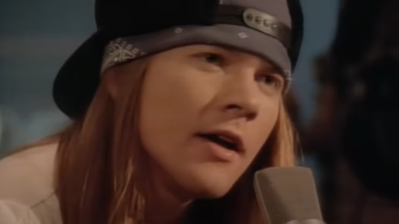 "Patience", la ballade acoustique des Guns N' Roses qui a changé à jamais l'histoire du rock des années 80. "Patience", la ballade acoustique des Guns N' Roses qui a changé à jamais l'histoire du rock des années 80.