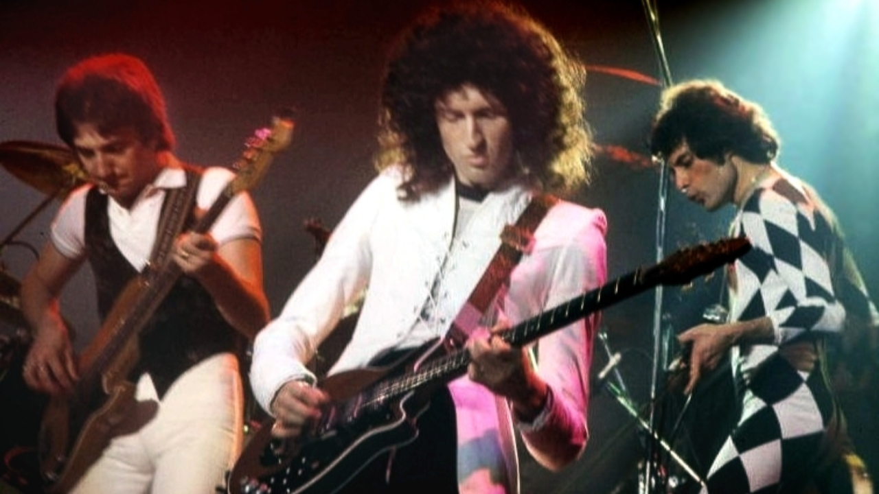 Queen : Brian May d&eacute;ment avoir annonc&eacute; la fin des tourn&eacute;es