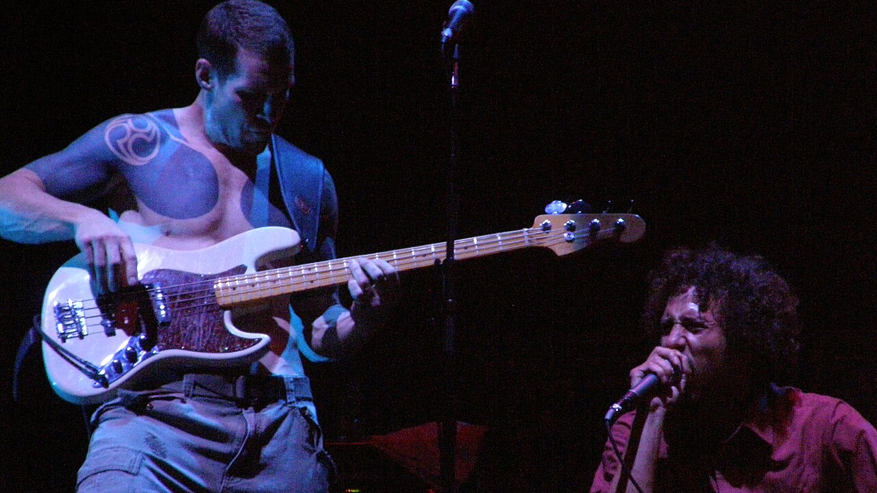 Rage Against the Machine : Tom Morello raconte l'anecdote folle de la fois o&ugrave; ils &eacute;taient nus sur sc&egrave;ne