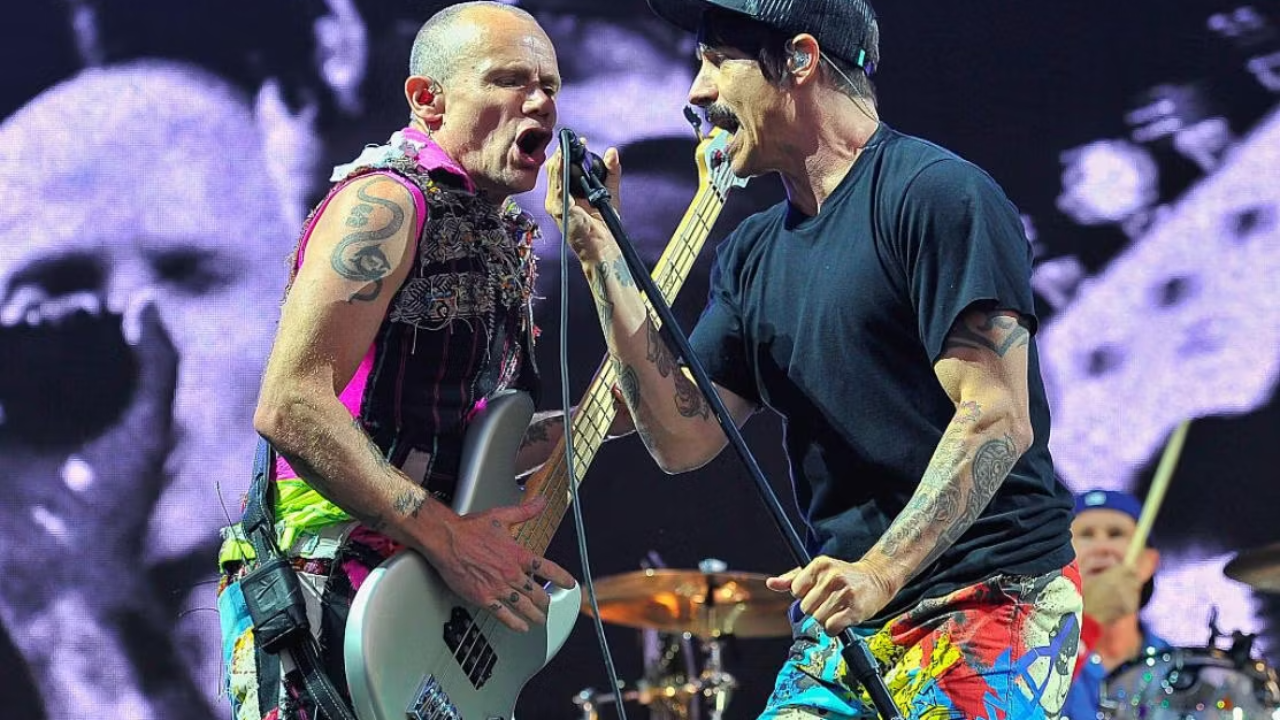 Red Hot Chili Peppers : Flea annonce qu'un nouvel album du groupe est en pr&eacute;paration : "Il est magnifique et compl&egrave;tement diff&eacute;rent."