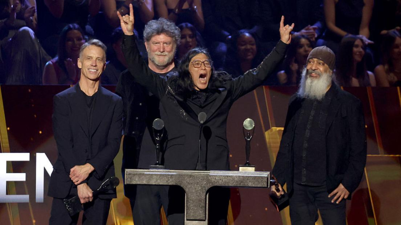 Rock N' Roll Hall Of Fame : Soundgarden intronisé avec un hommage émouvant à Chris Cornell Rock N' Roll Hall Of Fame : Soundgarden intronisé avec un hommage émouvant à Chris Cornell