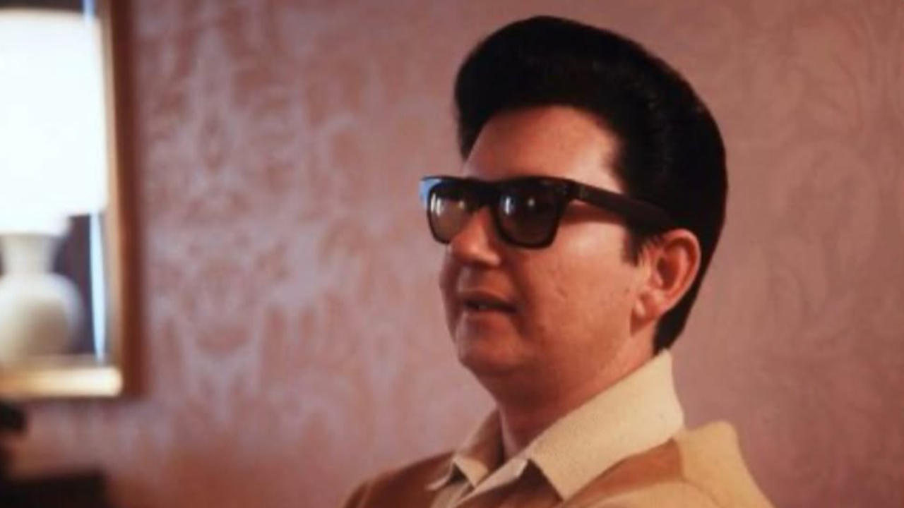 Roy Orbison : 37 ans après sa mort, retour sur une voix qui a marqué l’histoire du rock Roy Orbison : 37 ans après sa mort, retour sur une voix qui a marqué l’histoire du rock
