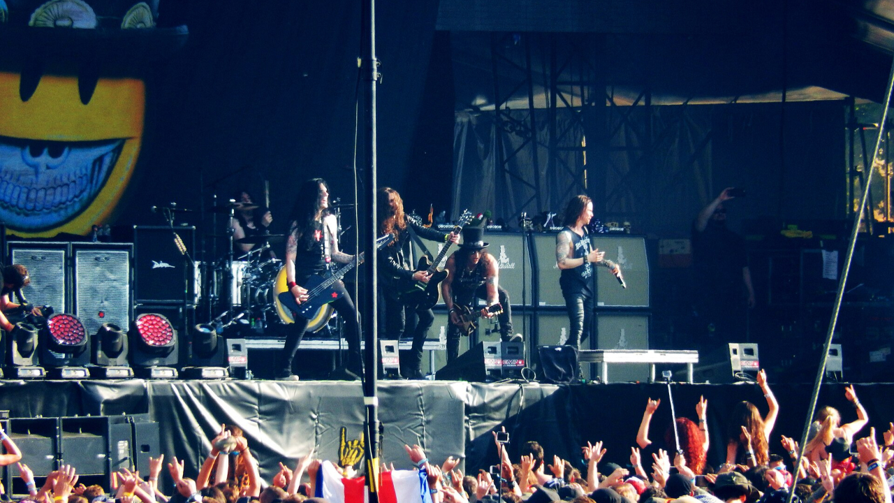 Slash et Myles Kennedy : &laquo; Flying Blind &raquo; sortira le 26 f&eacute;vrier 2027