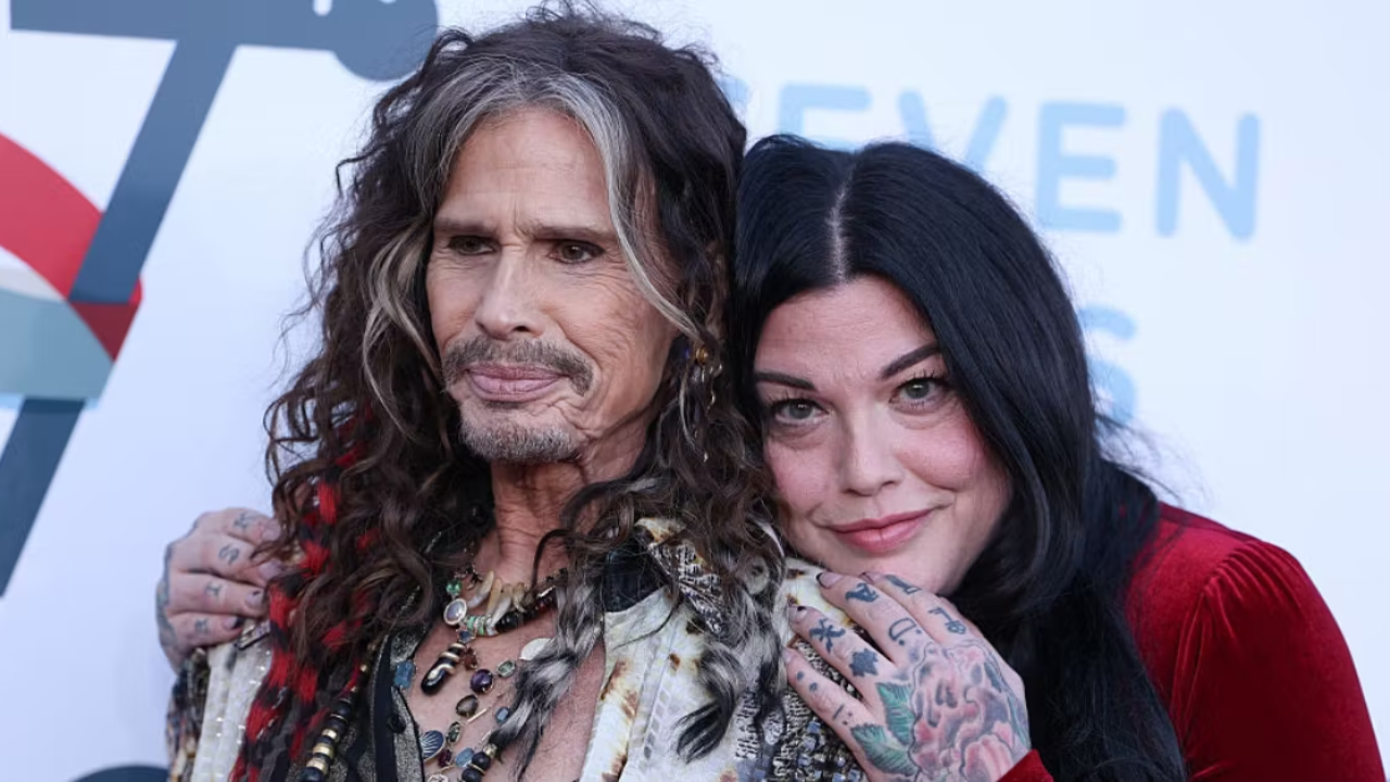 Steven Tyler a donn&eacute; un concert surprise apr&egrave;s les Grammy Awards, rejoignant Yungblud sur sc&egrave;ne !