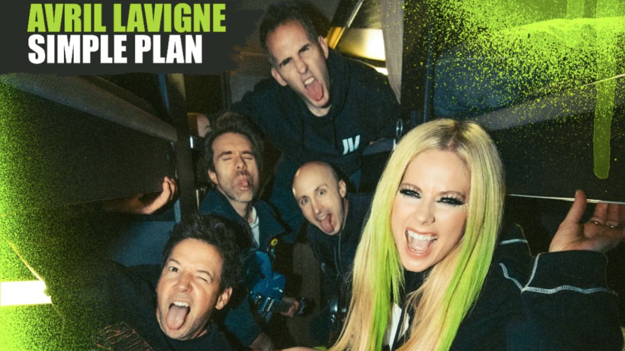 Surprise : Avril Lavigne est de retour avec Simple Plan pour "Young and Dumb" !