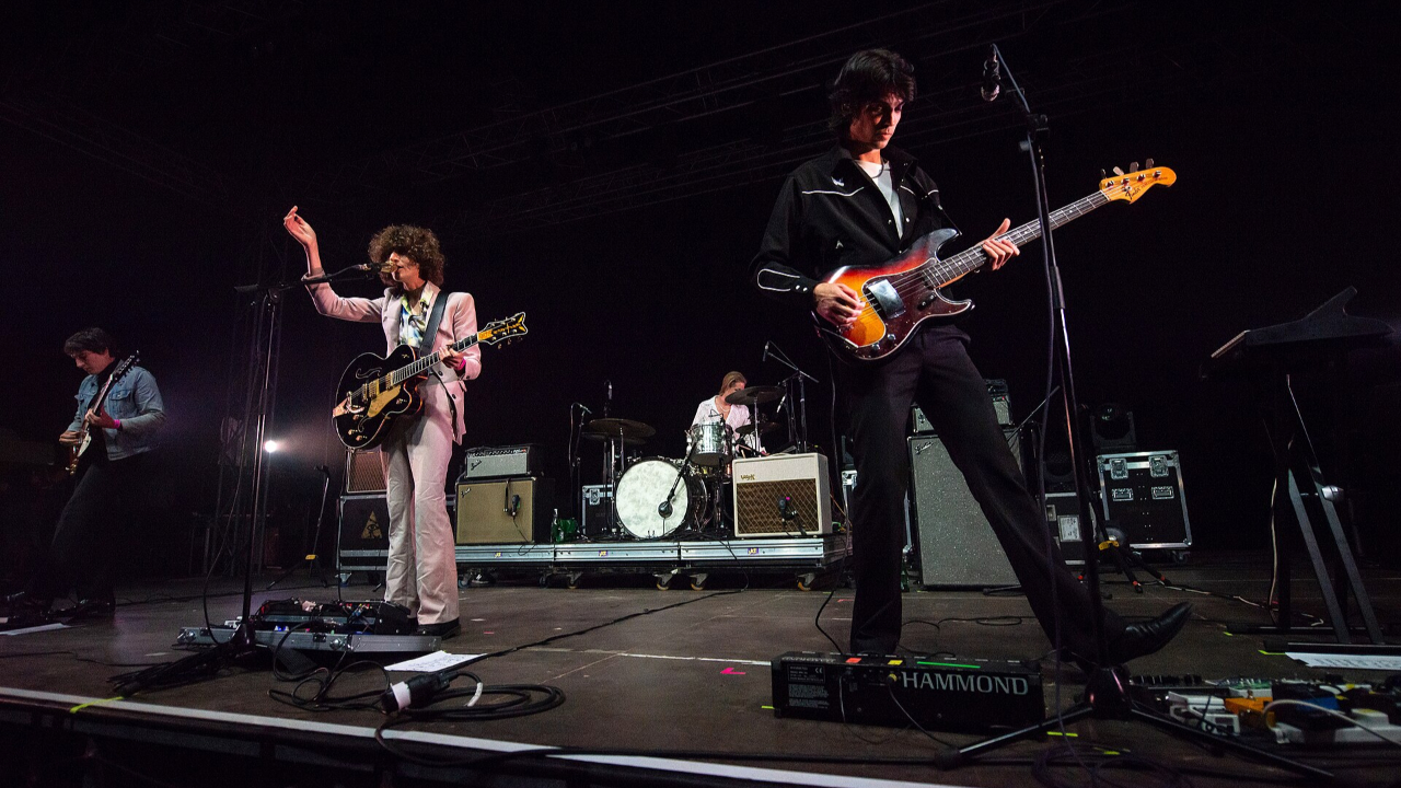 Temples : « Bliss » sur scène, le groupe psyché débarque en France ce mois-ci Temples : « Bliss » sur scène, le groupe psyché débarque en France ce mois-ci