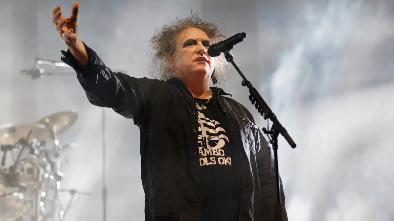 The Cure d&eacute;marre sa tourn&eacute;e europ&eacute;enne avec un concert de pr&egrave;s de 2h30 !