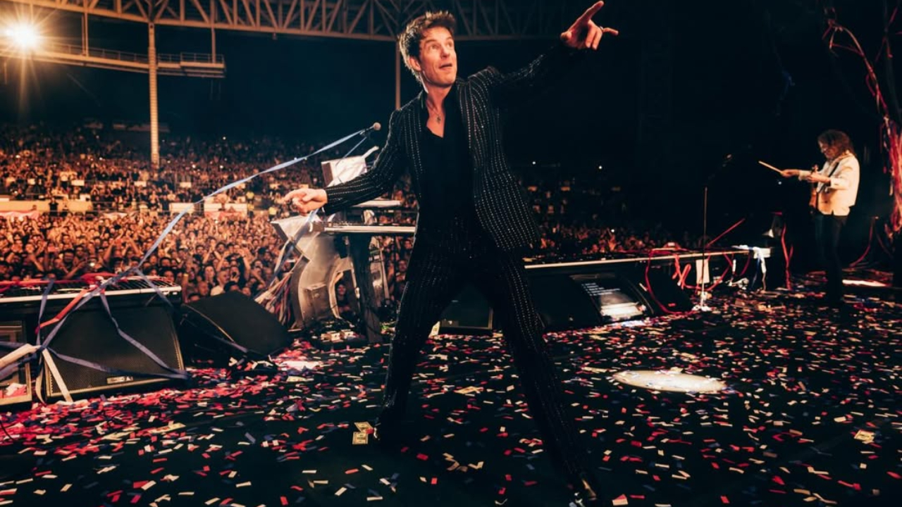 The Killers : L'histoire de Brandon Flowers, le chanteur emblématique du groupe The Killers : L'histoire de Brandon Flowers, le chanteur emblématique du groupe