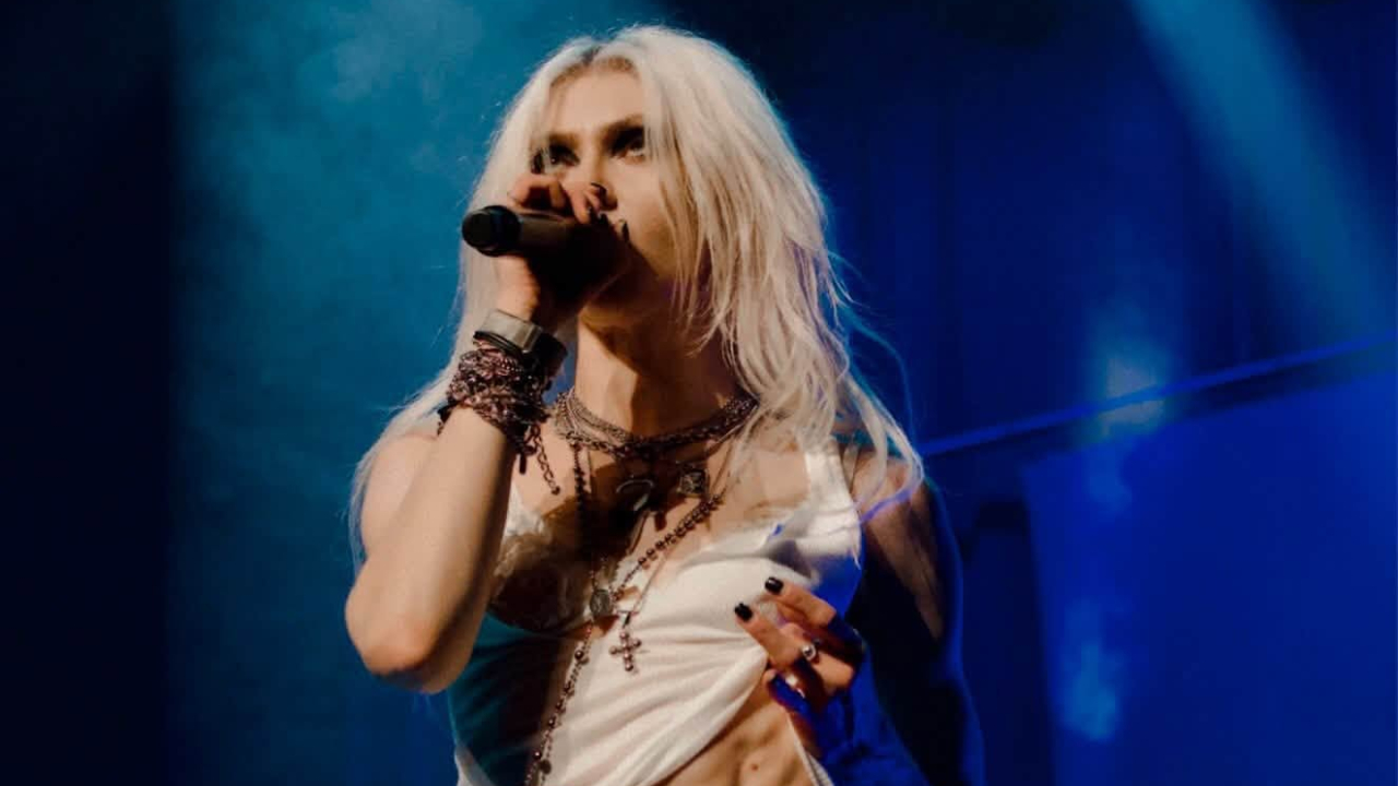 The Pretty Reckless : Dave Grohl et Pat Smear revisitent &laquo; About You &raquo;