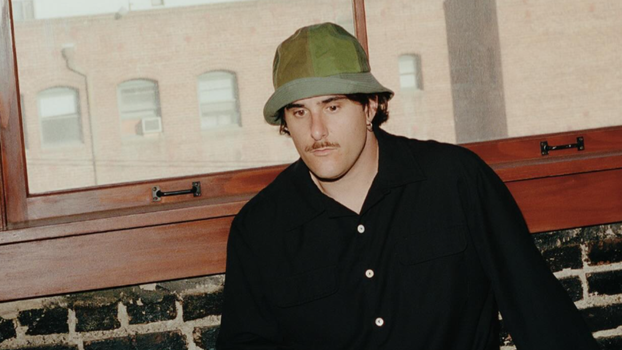 Zac Farro (Paramore) passe en solo et dévoile "Operator" ! Zac Farro (Paramore) passe en solo et dévoile "Operator" !