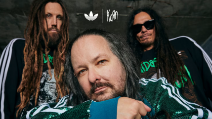 Korn s'associe à Adidas pour une paire de sneakers qui rend hommage à "Blind" Korn s'associe à Adidas pour une paire de sneakers qui rend hommage à "Blind"