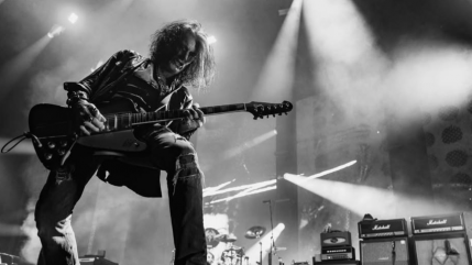 Aerosmith, bientôt de retour pour un ultime concert ? Joe Perry fait monter la sauce ! Aerosmith, bientôt de retour pour un ultime concert ? Joe Perry fait monter la sauce !