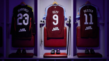 Black Sabbath et Adidas dévoilent une grande collaboration avec Aston Villa Black Sabbath et Adidas dévoilent une grande collaboration avec Aston Villa
