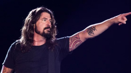Dave Grohl : &laquo; Apr&egrave;s avoir tromp&eacute; ma femme, j'ai suivi une th&eacute;rapie six jours par semaine pendant 70 semaines. &raquo;