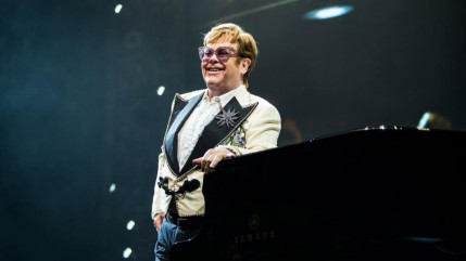 Elton John bouleversé par ses problèmes de vue : "Je suis dévasté, je ne peux rien voir"