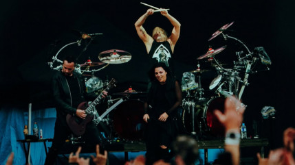 Evanescence tease un nouveau titre et pr&eacute;pare une annonce pour le 10 avril !