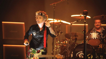 Green Day attaque de nouveau le gouvernement américain et insulte Donald Trump !