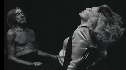Iggy Pop et Anna Calvi unissent leurs voix sur "God&rsquo;s Lonely Man"