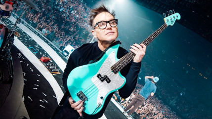 Mark Hoppus (Blink 182) vend un tableau de Banksy pour des millions d'euros Mark Hoppus (Blink 182) vend un tableau de Banksy pour des millions d'euros